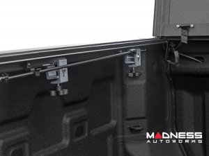 GMC Sierra 1500 Bed Cover - Tri-Fold - Flip Up - Hard Cover - 5'10" Bed GMC Sierra 1500 Bed Cover - Tri-Fold - Flip Up - Hard Cover - 5'10" Bed